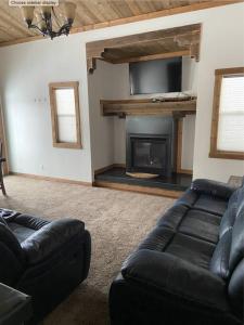 Gallery image of Hot Tub, Grill, Yellowstone in Rea