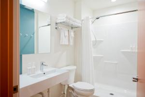 Ein Badezimmer in der Unterkunft Skyview Hotel