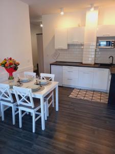 A kitchen or kitchenette at LOTOS