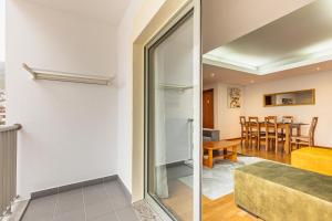 Posezení v ubytování Machico City Apt