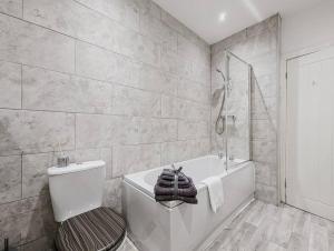 Et badeværelse på Derrington House - By Sigma Stays
