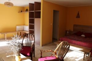 Posezení v ubytování Oltarcie - Maison d'hôte avec piscine