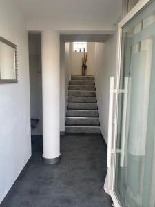 Fotografia z galérie ubytovania Maison de bien être 150m2 au bord du canal avec piscine chauffée au sel à 2 pas de la plage et du centre ville v destinácii Palavas-les-Flots