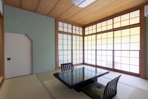 Χώρος καθιστικού στο EK House Hakone Josuiso 箱根如水荘