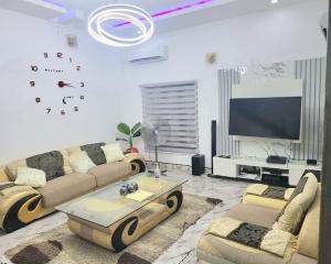 Gambar di galeri bagi The happy house! VR game(buy), Pool, Snooker etc di Lagos