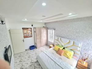 Gambar di galeri bagi The happy house! VR game(buy), Pool, Snooker etc di Lagos