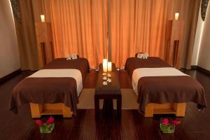 Spa ou équipements de bien-être de l'établissement The St Regis Bora Bora Resort