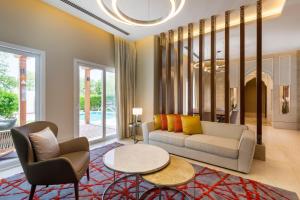 Uma área de estar em Al Messila, A Luxury Collection Resort & Spa, Doha
