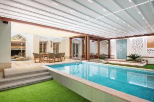 A piscina em ou perto de Al Messila, A Luxury Collection Resort & Spa, Doha