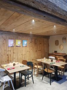 Χώρος καθιστικού στο Aux fermes de la Croix, Maison d'hôtes, Spa
