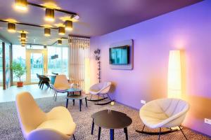 TV a/nebo společenská místnost v ubytování B&B Hotel Bamberg