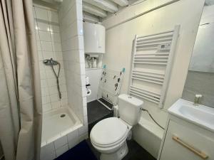 Kúpeľňa v ubytovaní petit studio près du centre - 186
