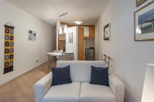 Prostor za sedenje u objektu DolomiApartments - Appartamento Orso Bruno