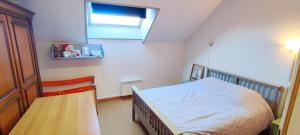 Posteľ alebo postele v izbe v ubytovaní Grand et bel appartement 77m2 avec jardin, à proximité immédiate des plages 1,8km