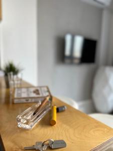 A television and/or entertainment centre at Flower house 5