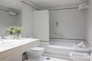 Łazienka w obiekcie Hotel Macià Doñana