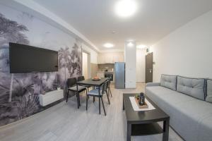 Ruang duduk di Pegasus apartments