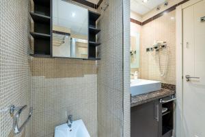 Łazienka w obiekcie 797 HOLIDAY RENTALS - ARCOSUR1- Moderno apartamento con terraza y vistas