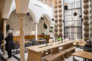 A seating area at room Select Tetuán