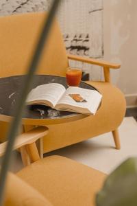 A seating area at room Select Tetuán