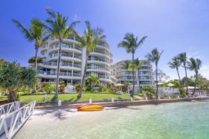 Bazén v ubytování Noosa Pacific Resort nebo v jeho okolí