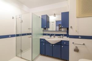 Kép Vibrant Flat next to Etiler Metro Station szállásáról Isztambulban a galériában
