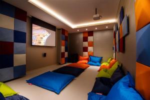 Uma cama ou camas num quarto em Al Messila, A Luxury Collection Resort & Spa, Doha