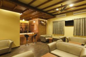 Posezení v ubytování Hotel Atria, Kolhapur