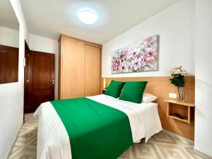 Kép Three bedroom apartment in center of Santa Cruz with Wifi and parking place szállásáról Santa Cruz de Tenerifében a galériában