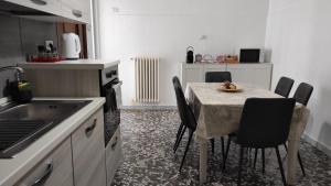 Kuchyň nebo kuchyňský kout v ubytování Apartment Little Bari