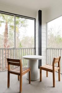 Μπαλκόνι ή βεράντα στο Kasa Southside Jacksonville +24 φωτογραφίες