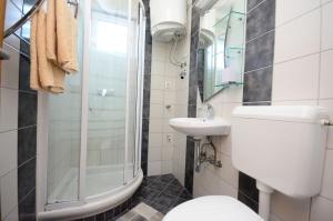 Kúpeľňa v ubytovaní Apartments Blazenka
