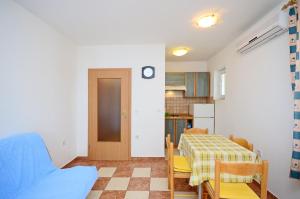 Kuchyňa alebo kuchynka v ubytovaní Apartments Blazenka