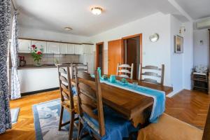 Kuchyň nebo kuchyňský kout v ubytování Apartments Vila Antula