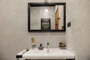 Bilik mandi di Ivy Hotel