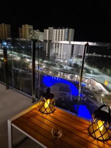 Bazén v ubytovaní Apartament Sunset Waves 67 alebo v jeho blízkosti