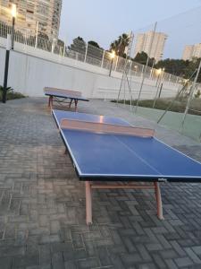 Stolný tenis v ubytovaní Apartament Sunset Waves 67 alebo v jeho okolí