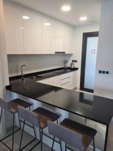 Kuchyňa alebo kuchynka v ubytovaní Apartament Sunset Waves 67