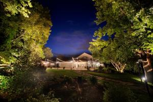 Zahrada ubytování Elder Mountain Room at Tennessee RiverPlace + 93 fotografií