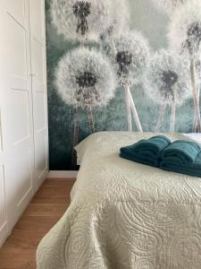 Posteľ alebo postele v izbe v ubytovaní Airport Green Apartment KL21 - air condition & free parking + 21 fotografií