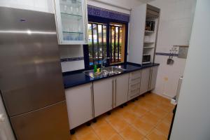 Kuchyňa alebo kuchynka v ubytovaní Sea View Meloneras Terrace Duplex +Wifi +Barbecue