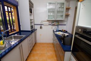 Kuchyňa alebo kuchynka v ubytovaní Sea View Meloneras Terrace Duplex +Wifi +Barbecue