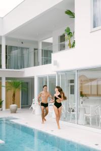 A piscina localizada em Olisa Hotel Boutique ou nos arredores