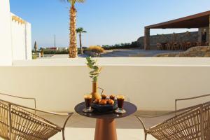 Uma varanda ou terraço em Adama Mykonos Boutique Hotel
