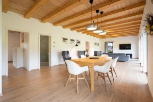 Μια τηλεόραση ή/και κέντρο ψυχαγωγίας στο Apartmány Na šumavské louce