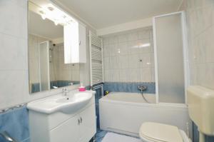 Koupelna v ubytování Apartment Visnja + 31 fotografií