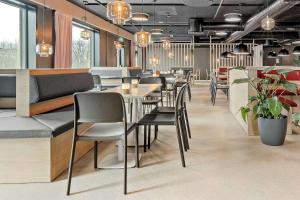 A restaurant or other place to eat at Aiden by Best Western Herning