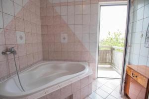 Ein Badezimmer in der Unterkunft Apartment Sanja