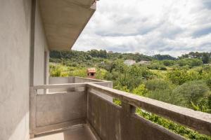 Ein Balkon oder eine Terrasse in der Unterkunft Apartment Sanja
