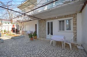 Budova, v ktorej sa apartmán nachádza
